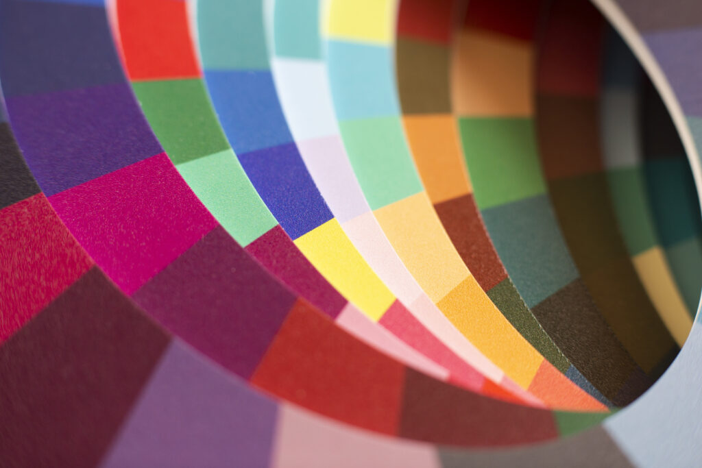 Nessuna legge cromatica, lo stile prevale sulla palette